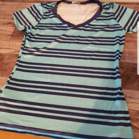 🖤 T-Shirt (Bundle of 3) - Picture 10 of 11